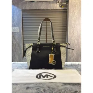 Michael Kors Voyager Tote Bag