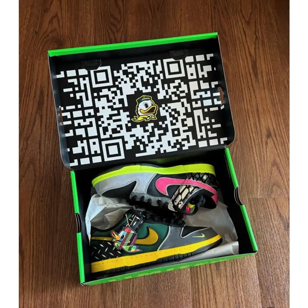 Stylish Nike Dunk Low What The Duck Shoes For Men (SUP340) - Image 2