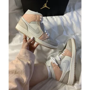 Nike Air Jordan Retro 1